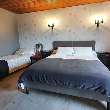 La Grange Des Roches Roses Bed & Breakfast Anchenoncourt-et-Chazel Bagian luar foto