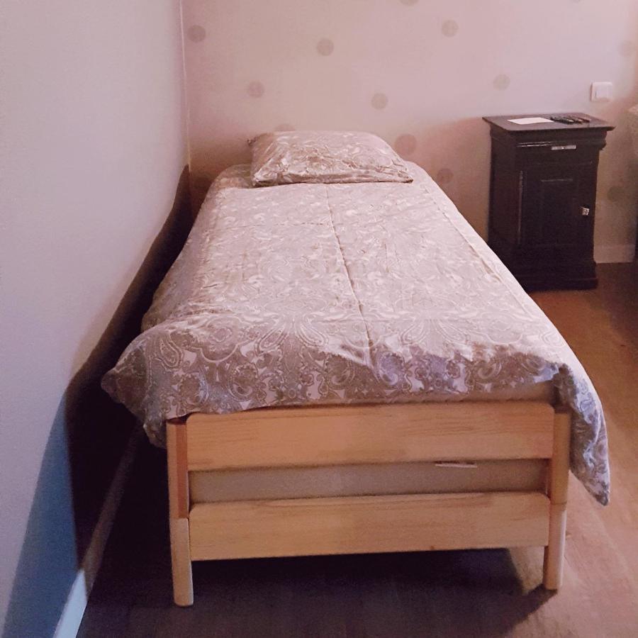 La Grange Des Roches Roses Bed & Breakfast Anchenoncourt-et-Chazel Bagian luar foto